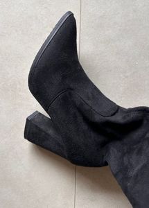 Black Over-the-Knee Boots