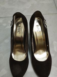 Chic Brown Heels