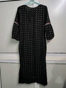 Elegant Black Embroidered Kurta