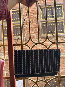 price drop 💦 grab it fast girls heavy sling bag