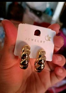 Golden Twistes Hoops
