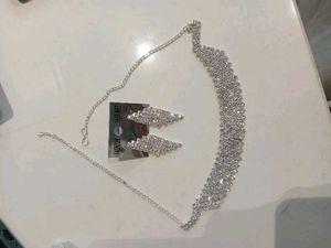 Stone necklace set