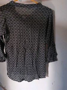 3/4 Sleeve Black And White Top