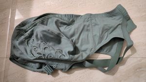40H Branded New Non Padded Bra