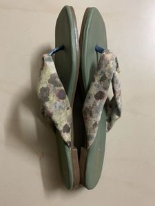 New Trendy Olive Sandals - 40 Size