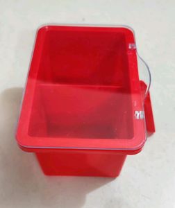 Stainless Steel Vessel &amp; Plastic Container