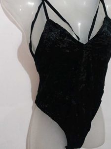 DAMN BEAUTIFUL VELVET BODYSUIT