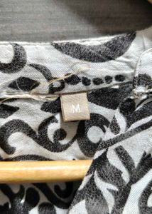 Black and white kurti size M