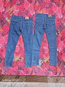 SKINNY FIT JEANS