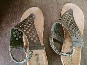 Sandal