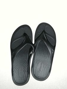 Black Flip-Flops