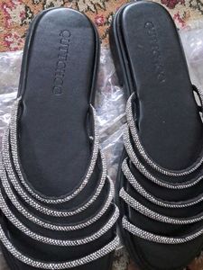 Chic Black Flats