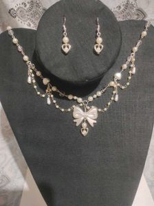 Pearl Bow Necklace &amp; Earring Set
