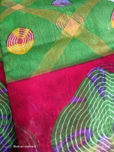 Green &amp; Red Patterned Saree