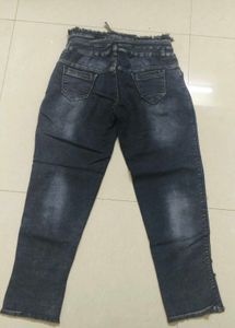 Stylish High-Waisted Jeans