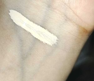 Swiss Beauty Liquid Concealer- Shade 10 Procelain