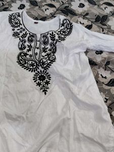 Elegant White Embroidered Kurta