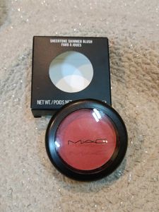 MAC Sheertone Shimmer Blush In Shade- Peachykeen😍