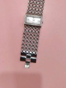Elegant Silver-Tone Fashion Watch