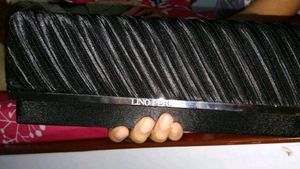 Black Lino perros Clutch Bag Girl
