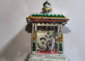 Om Showpiece
