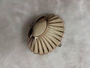 Shell Style Clutch