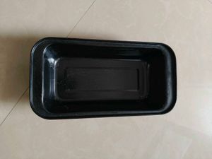 Black non stick cake tray