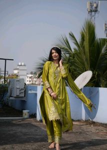 Kashmiri Green Kurta Dupatta Set
