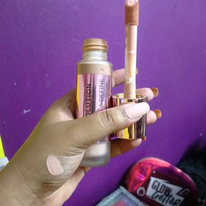 Makeup Revolution Foundation