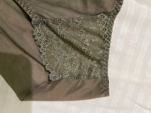 Lace Detail Briefs 28-32