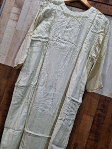 Elegant Embroidered Kurta ABSOLUTELY New