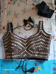 SLEEVLESS Padded  BLOUSE BACK HUCK