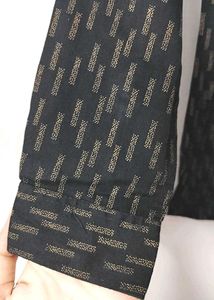 Black striped shirt⚡