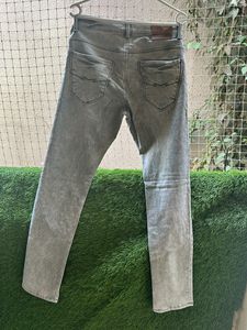 MUFTI brand greyish greenish Jeans Size 32 Stretch