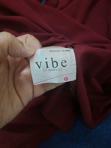 Women&#39;s Maroon Top L