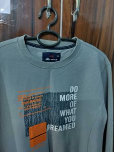 Men Crew Sweatshirt.