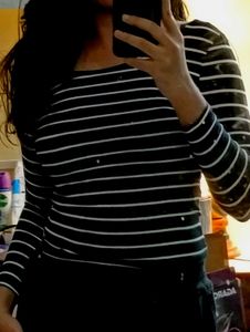H&M Fitted Striped Top 🖤🤍