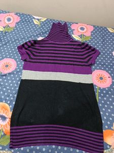 Unused Woman&#39;s Highneck Woolen Top
