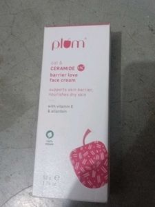 Plum Skincare Set At just 800