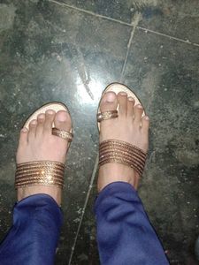 Sparkling Bronze Toe Ring Sandals