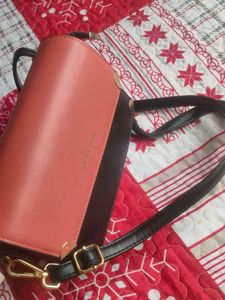 Chic Two-Tone Crossbody Bag