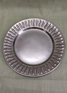 Set of Dinnerware Plates