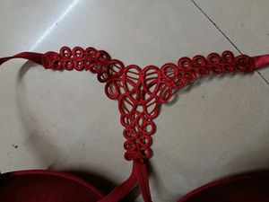 Red push up bra