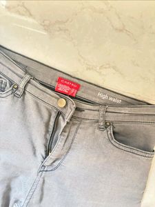 GREY DENIMS