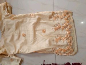 Elegant Fabric Set Kurti Pajama And Chunni