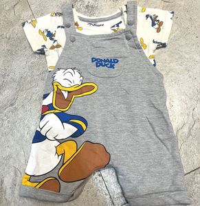 Donald Duck Outfit
