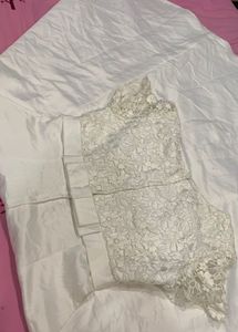 Gorgeous White Lace Gown🎀🦋