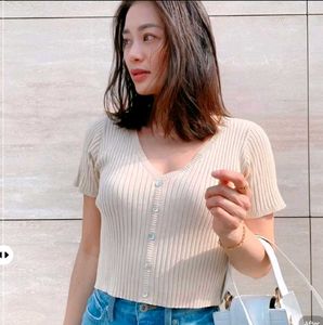 New with tag chic Ribbed Button-Front Top