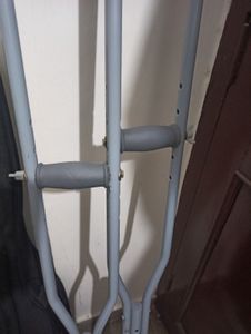 Crutches (Baisakhi) Adjustable Height, New Pair