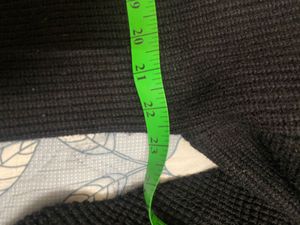 Stepped Hem Crew-Neck Sweater